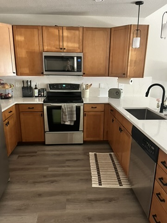 Kitchen - Furnished condo right next to DU!