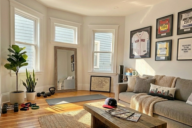 living room - Gut-Renovated 3 Bed / 1 Bath w/ LAUNDRY IN UNIT! Avail 6/1/26!!