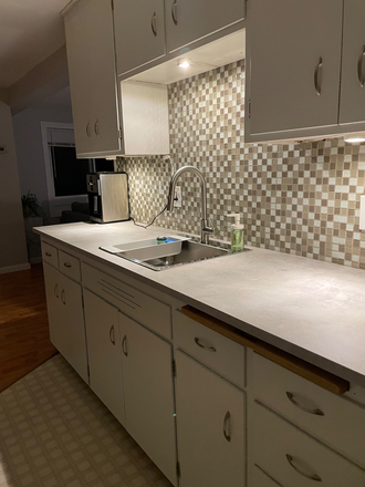 Updated kitchen - 1150ft2, Large 2/1 Apt, w/d, furnished, Campus/Hendricks, Hayward