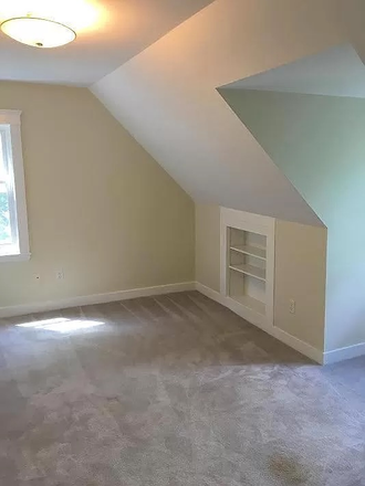 Bedroom for Rent - Looking for roommate for 3Br 2Ba in Newton Center