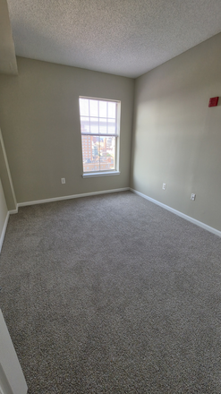 Bedroom - Roommate Wanted: 2B2B at The Redwood (Walking distance from UMSOD)