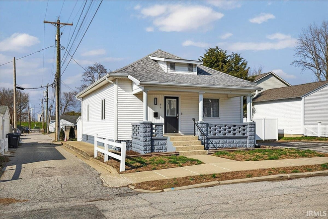 Front view from the southwest, including partial view of alley. - 414 Cincinnati House