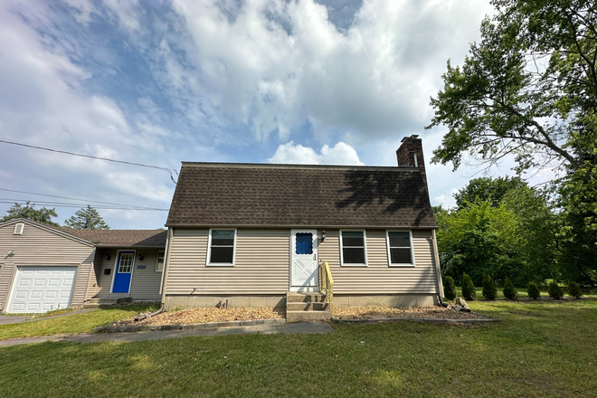 Exterior - 5 BEDROOM HOUSE PERFECT FOR GROUPS AVAILABLE 2027-2028