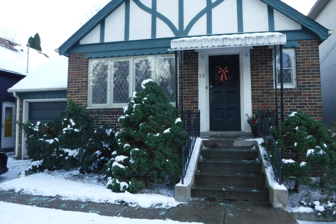 Photo of the house - Furnished, immaculate apartment, kitchen, l. room, bedroom, bath, laundry, utilities, walk to subway