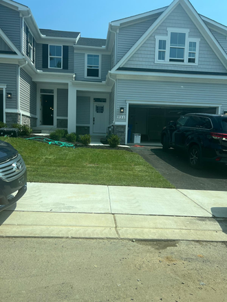 Single attached Home - Huge furnished Basement with kitchenrt & Private Bath House