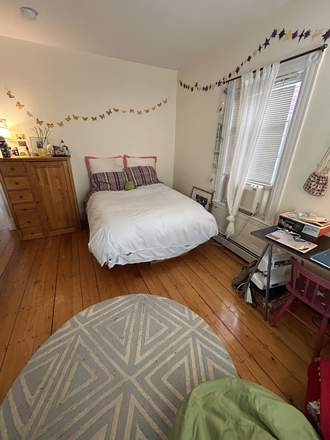 Bedroom - Subletting mission hill apartment for summer 2 *Furnished!*