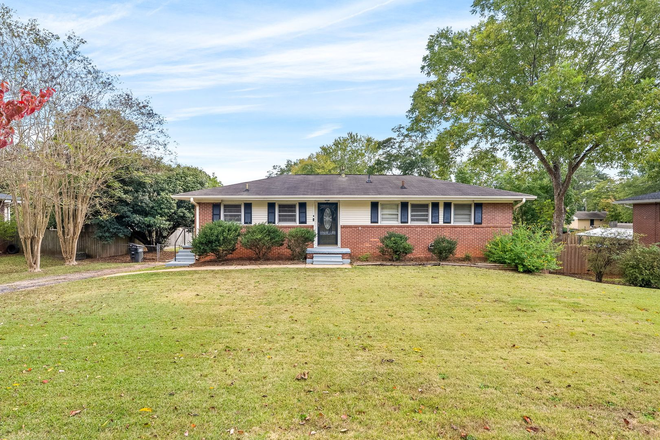 - 305 Highland Ave., Opelika