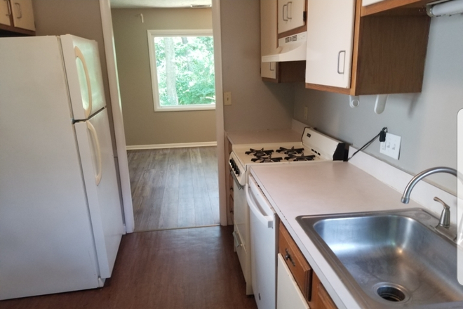 Kitchen - 3 bedroom 1 story house