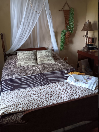 Bedroom A - Cozy Rooms at 7 Line EHS in Mono Retreat House