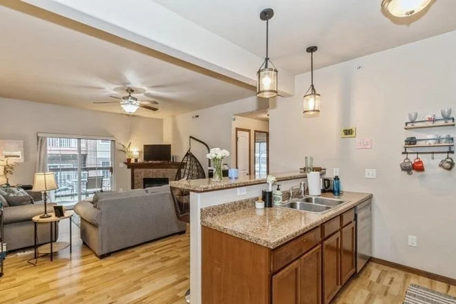 Living room - 3 Bedroom Apartment in W Benton - 2nd floor unit - Close to bus line - Short distance from Campus