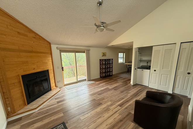 2 - AUGUST PRE-LEASING: 2855 Shadow Creek Dr #A302 Condo