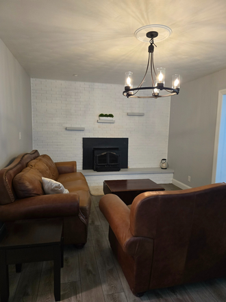 Family Room - 1 bedroom with private bath House