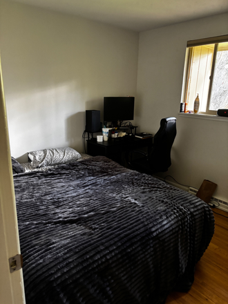  - Room available close to campus