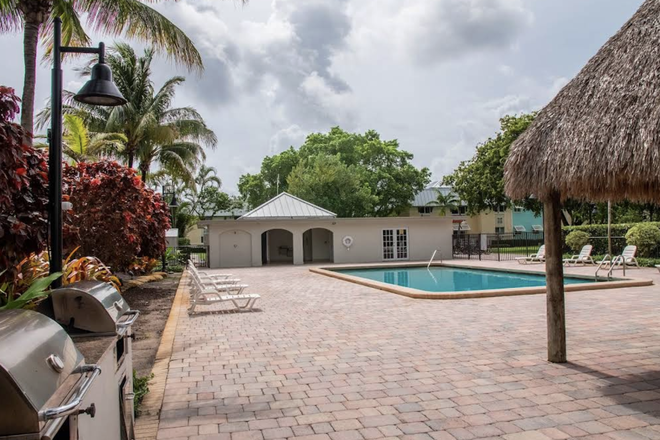 Pool - Meadow Reach Apartments