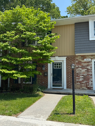 Outside street view. - 2 Bedroom Townhouse