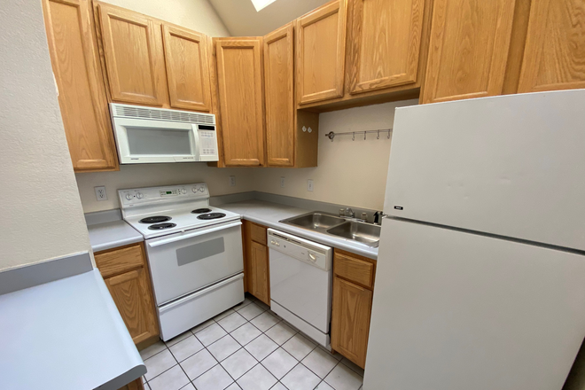 2 - August Pre-leasing: 1740 17th St #2, #3 Apartments