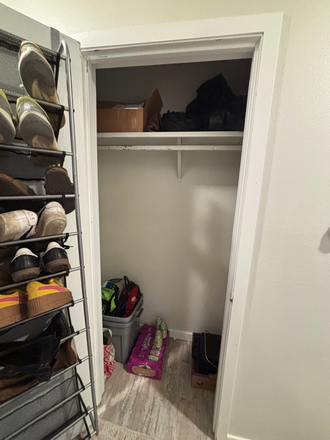 Additional Closet - Apartments Near Campus Room Sublease