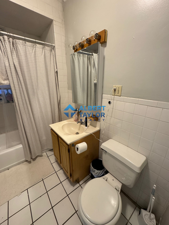 Bathroom - Renovated 2 Bedroom on Park Drive!! Apartments