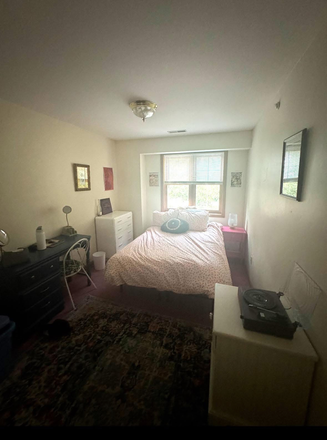 Bedroom - Summer Sublet Near Downtown Amherst Townhome