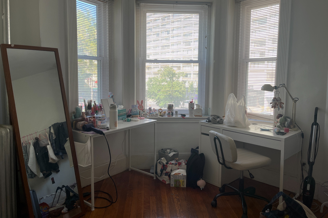 Bedroom - 3B1B Close to campus! Looking for 2 girls Apartments