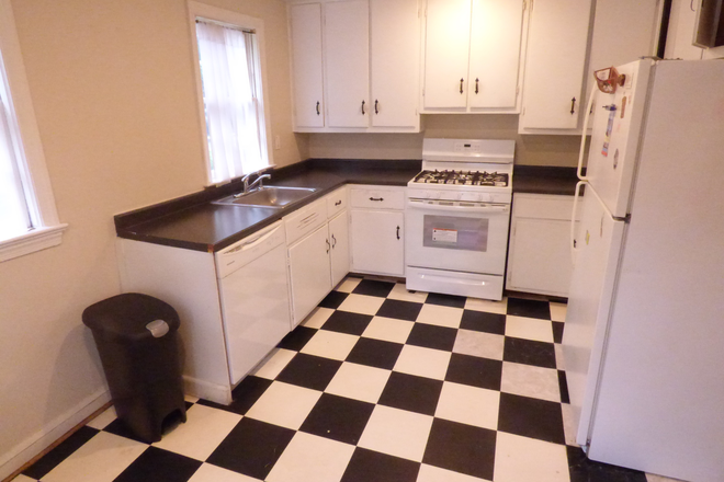 Kitchen - 1431 36th ST NW House