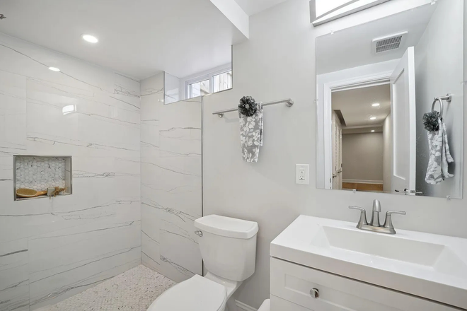 Bathroom - Affordable & Stylish Studio in NE DC Townhome