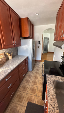 kitchen - 1BED/1BATH Conveniently located between AU AND GTOWN Condo