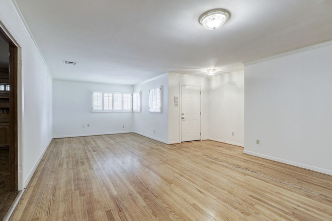 Living Room - Five Bedroom Home
