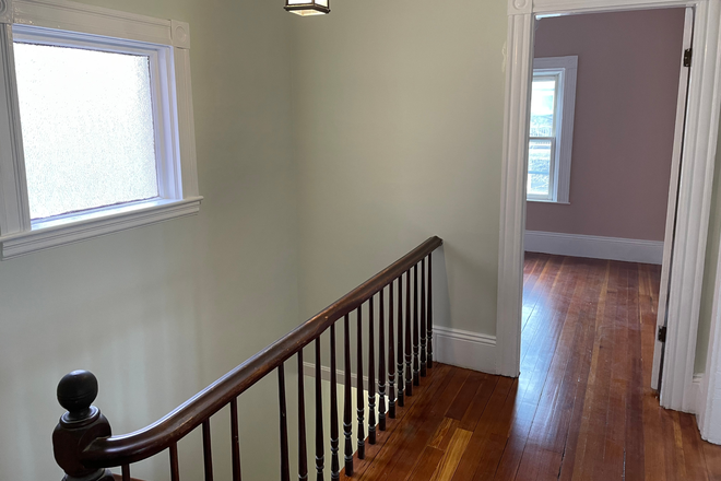 front hall - 3/4 bed apartment close to Tufts campus and Green Line;  3 blocks to Gilman Sq stop, 1mile to Davis