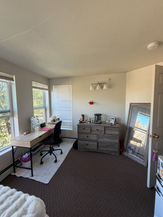 Bedroom - University Ave Apartments