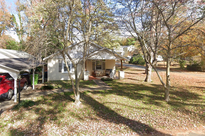 Exterior and Front Porch on corner of Marsh Ave & Merritt St - Cozy, Newly-Remodeled, 2 BR Home on Corner Lot Close to Vet School, Campus, Downtown - Must See