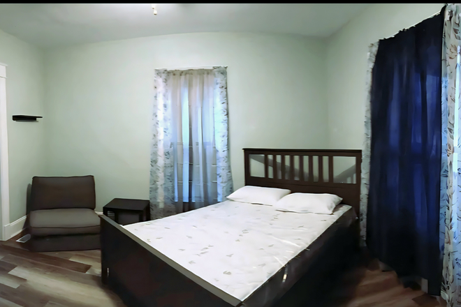Bedroom Option 1 - Rest Nest 7 min to ND - 1 Bdrm - Private Bath Suite