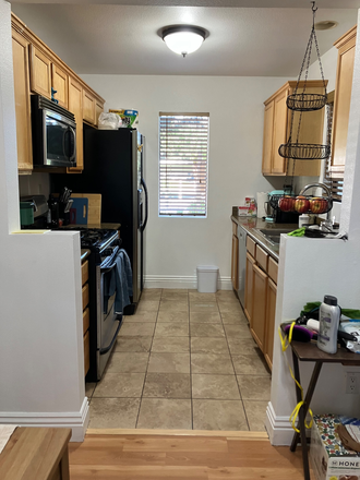 Kitchen - Condominium, Single Room with separate bathroom