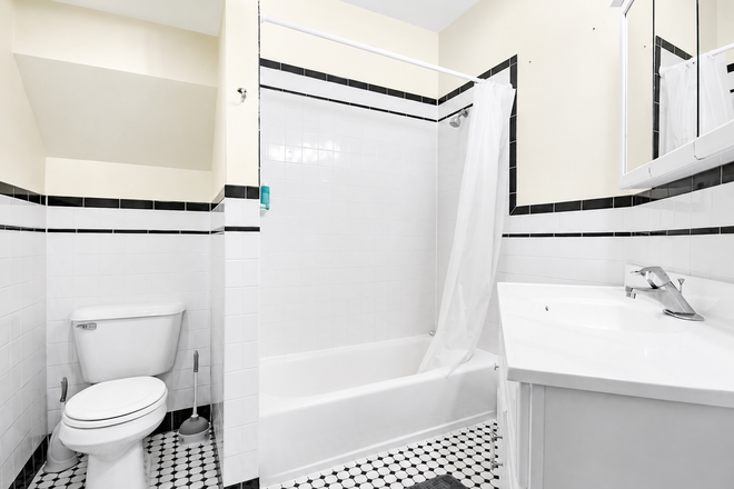 1 - Cambridgeport 1 bedroom condo for rent close to MIT Avail 9.1
