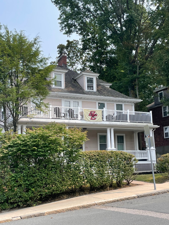 exterior - NOW RENTING for 2027! 5 bedrooms! BC's BEST location! Huge rooms,2 baths,laundry, parking, deck Duplex