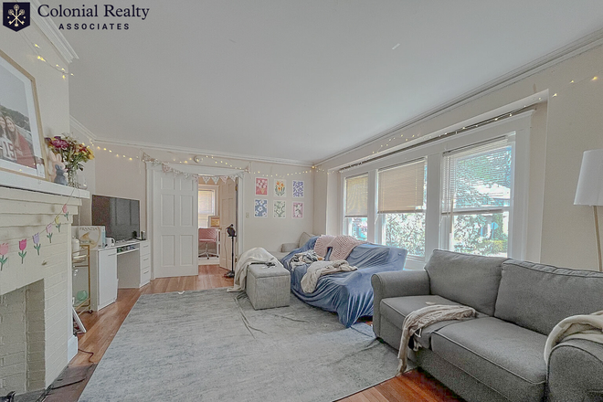 unit - GORGEOUS CLEVELAND CIRCLE 3 BED AVAILABLE SEPTEMBER 1, 2025! WON'T LAST!