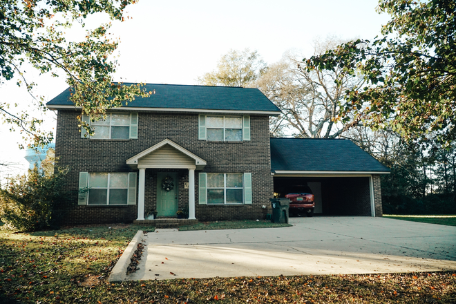 Exterior - 411 Prince Acres Live Close. Live Comfortable. Live Game Day Ready.