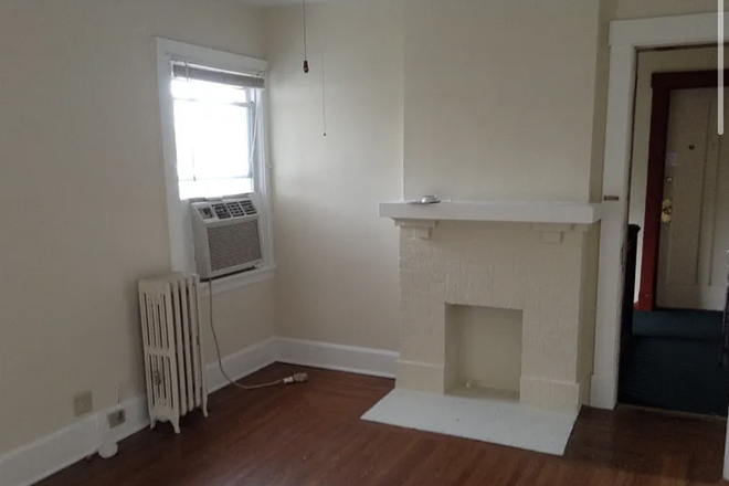 Living Room - Apartment room close to campus