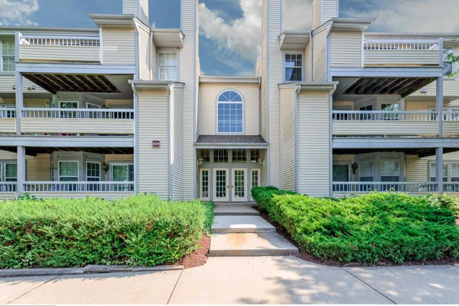 Street view - 2BR condo-Canal Pointe-Princeton