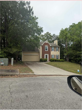 Outside house view - Private 2- Bedroom 1 bath Upstairs Retreat in Austell - $1200