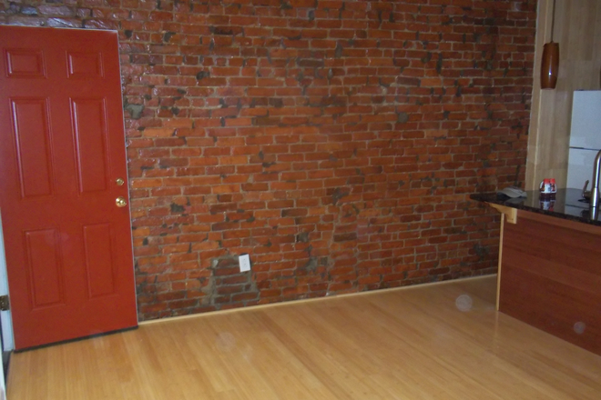 Kitchen - 117 South 43rd Street Apartments