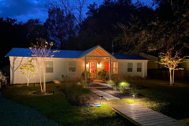 Outside street view - Furnished Bedroom for Rent in West Ashley House!