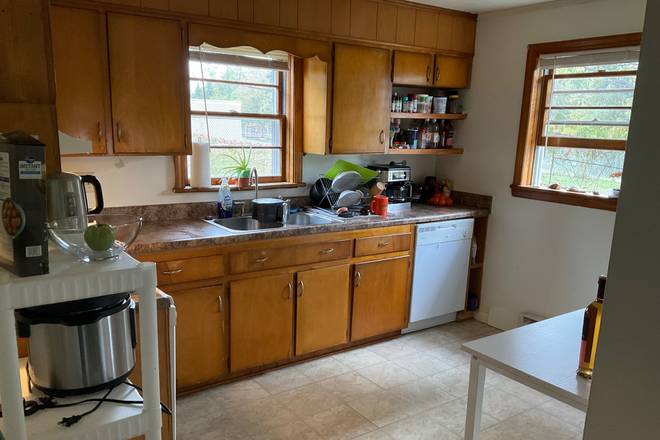 Kitchen - 1 bed in a 2 bed apartment