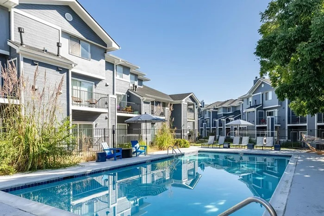 outside - Union Baseline Townhome