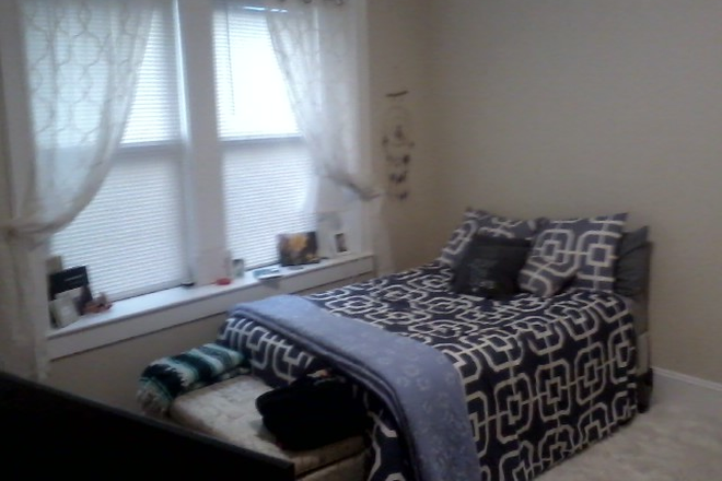 A - GREAT PRICE!!! Apartments
