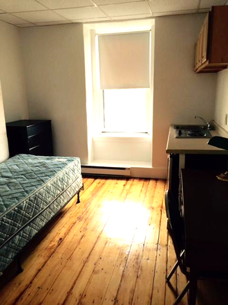visit hubrealtyproperties.com - Handy studio on quaint Beacon Street Apartments