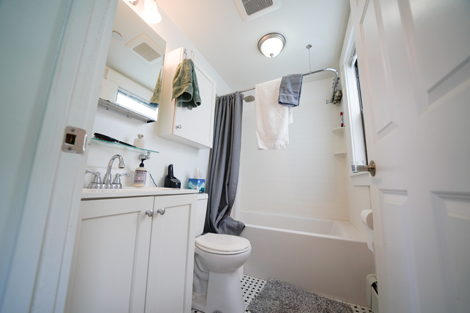 219 Commonwealth Ave #36 - [Sept 1st, 2026] Beautiful 1 bed /1 bath very close to BC [Modern][No broker fee] Apartments