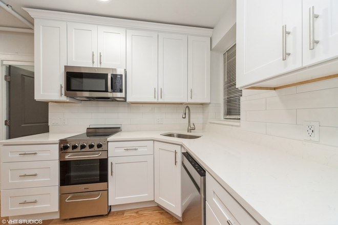 91 Westland Ave., #319 - [ no fee ] [ Sept 1st ] Renovated 2 beds /1 bath w/ living room [Westland Ave] Apartments