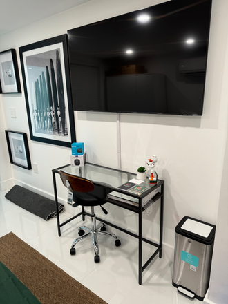 Desk - Beautiful Garden Apartment