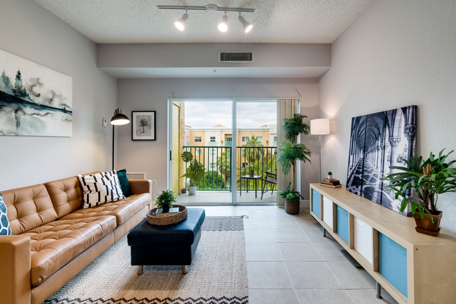 ValenciaMiami.com - 4 Bed, 3 Bath Apartment for Rent in Valencia South Miami